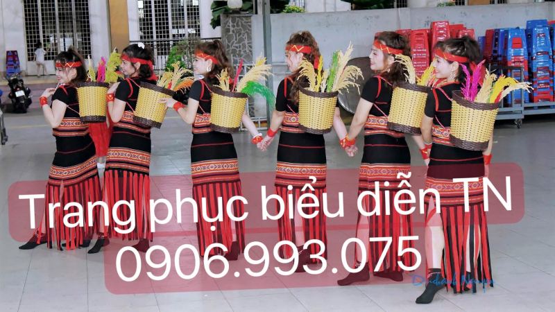 Trang phục biểu diễn TN với đa dạng mẫu mã cho khách hàng lựa chọn