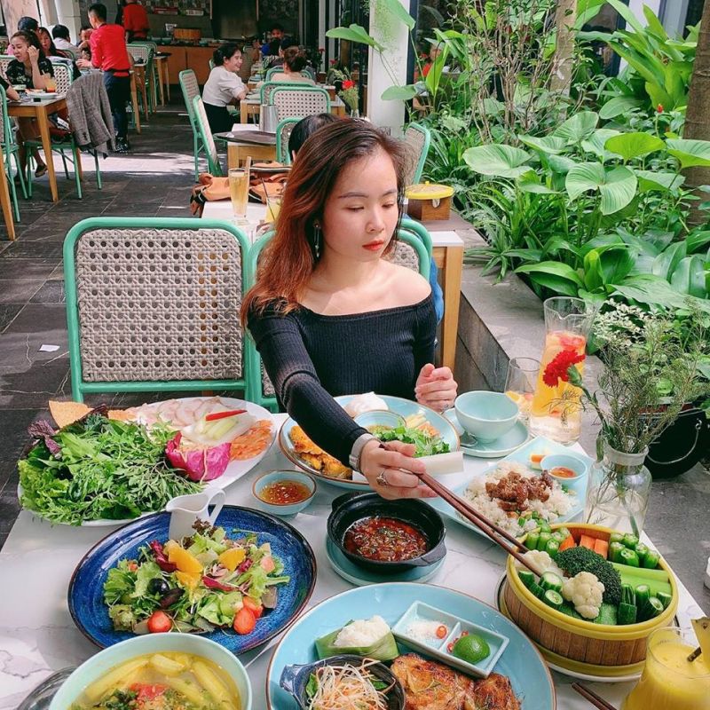 Blogger ẩm thực nổi tiếng nhất của Việt Nam