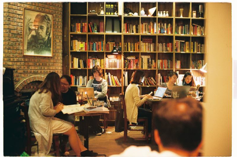Top 9 Quán cà phê sách đẹp và yên tĩnh nhất tại Hà Nội