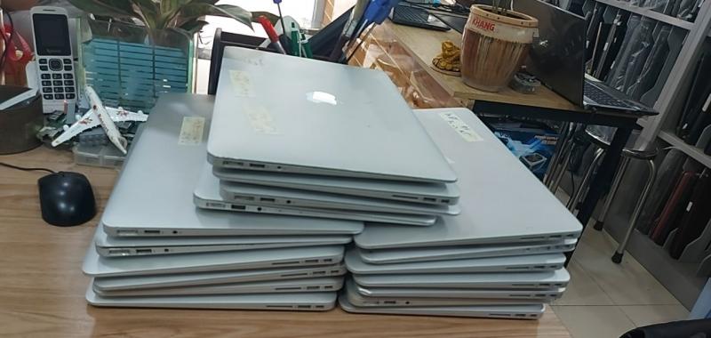 Laptop Triệu Khang