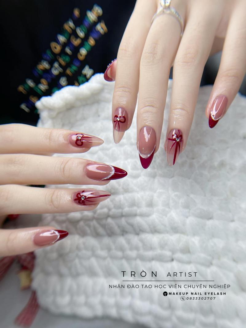 TRÒN Nail