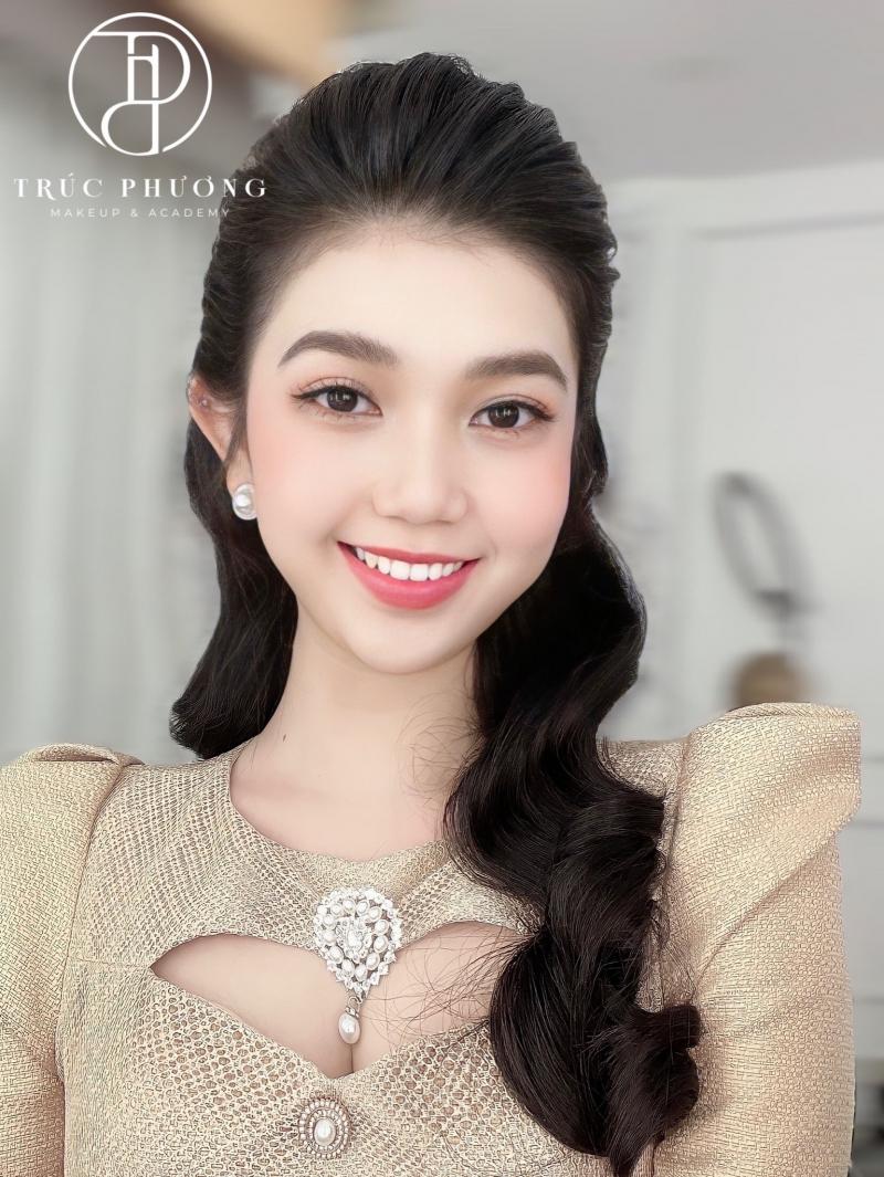 Trúc Phương Makeup - Academy