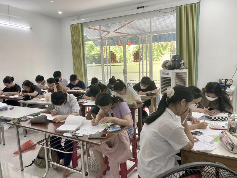 Trung tâm Bồi dưỡng kiến thức & luyện thi Học Hải