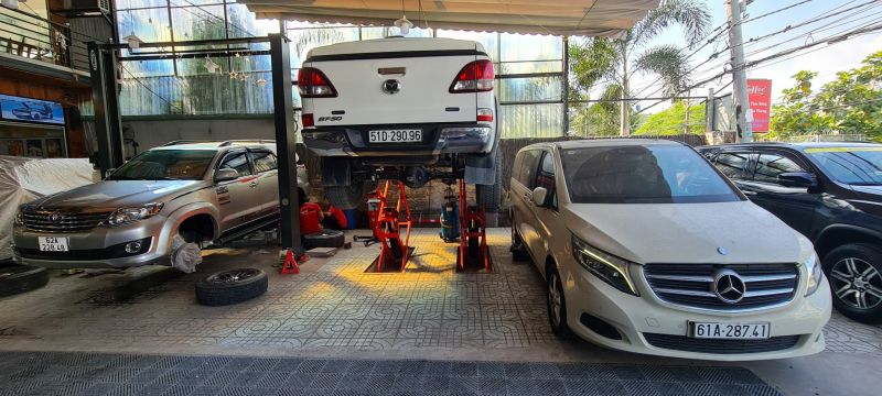 Trung tâm chăm sóc sửa chữa xe Thế Kỷ Auto