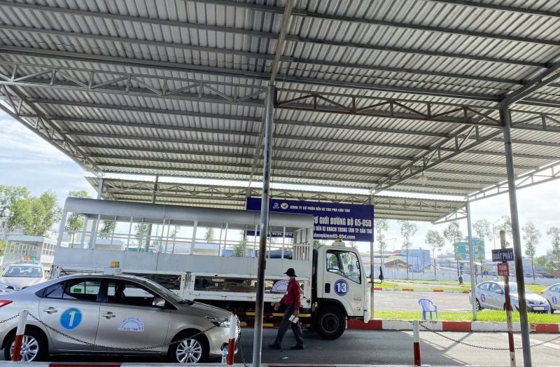 Trung tâm Đào Tạo Lái Xe Màu Hoa Đỏ