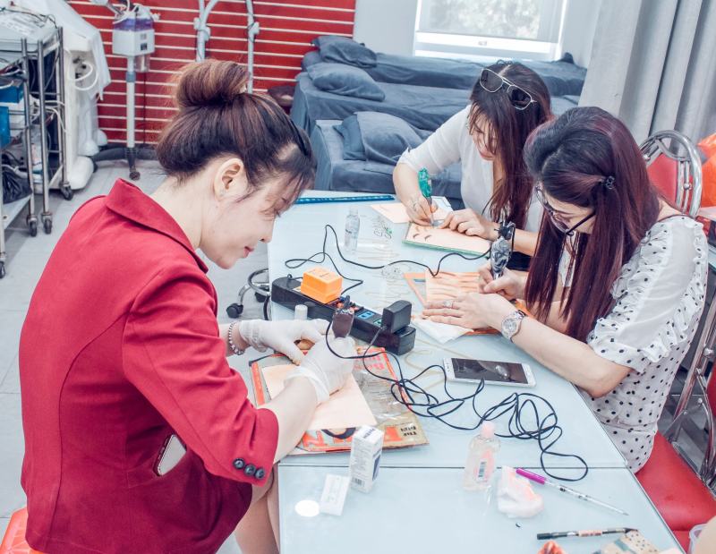 Trung tâm đào tạo nghề chuyên nghiệp - World Nail School