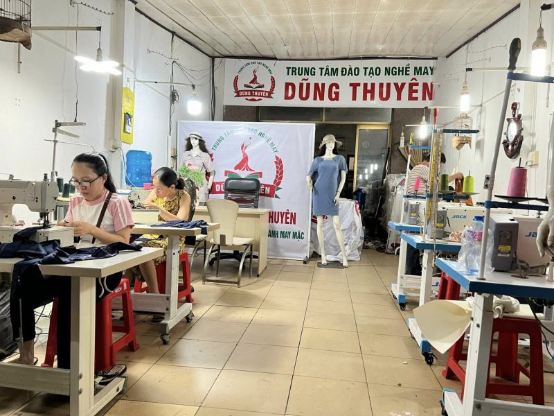 Trung Tâm Đào Tạo Nghề May Dũng Thuyên