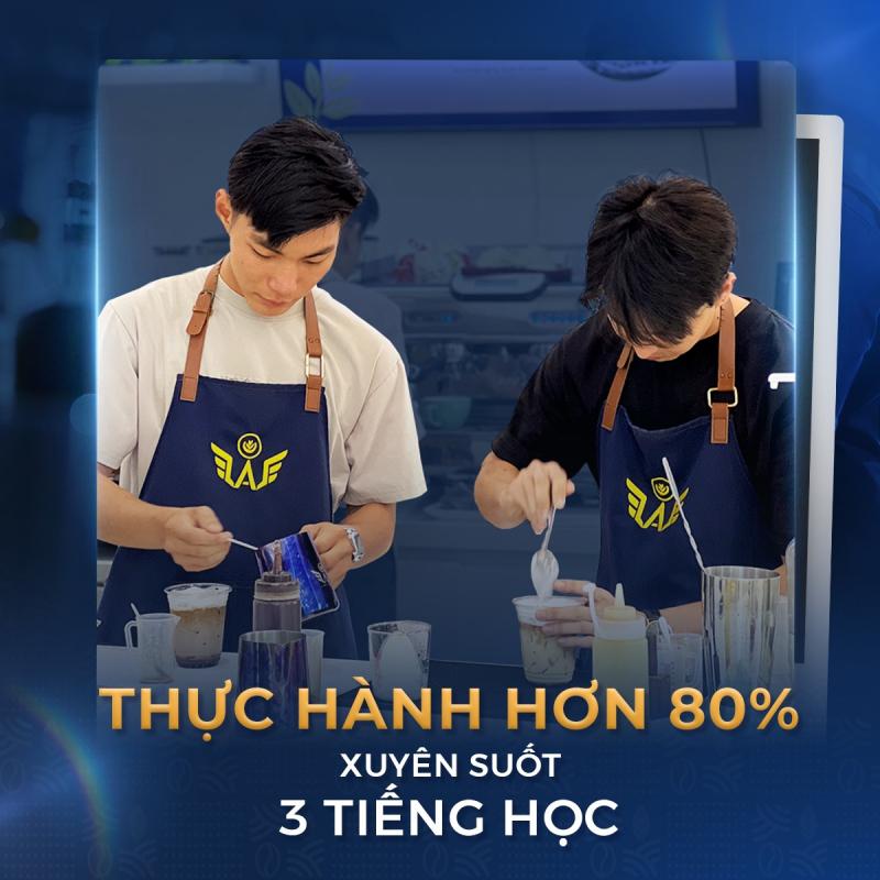 Học pha chế cùng giảng viên của Trung Tâm Đào Tạo Barista - WAO