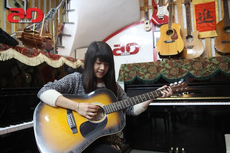 Top 7 trung tâm dạy đàn guitar có uy tín nhất Hà Nội