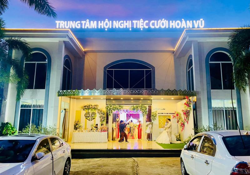 Trung tâm hội nghị tiệc cưới Hoàn Vũ