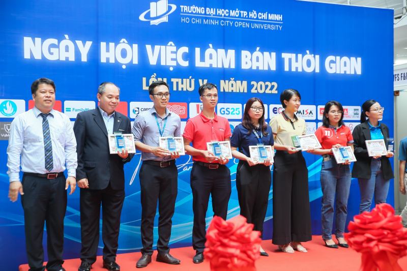 Trung tâm Hướng nghiệp và Tư vấn việc làm Trường ĐH Mở TP.HCM