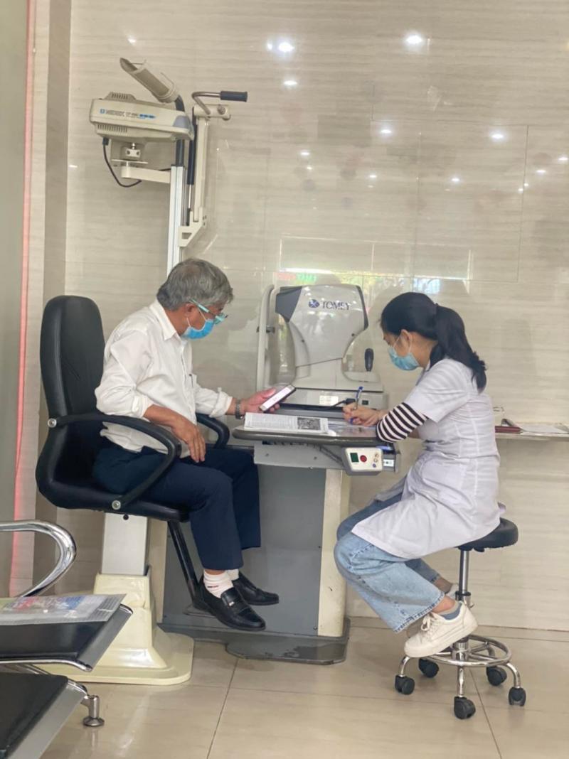 Trung tâm kính thuốc - kính mắt Nguyễn Trãi