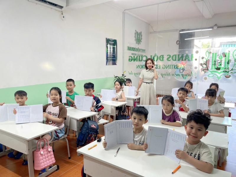 Trung tâm Luyện chữ đẹp - Hands Đại học Vinh