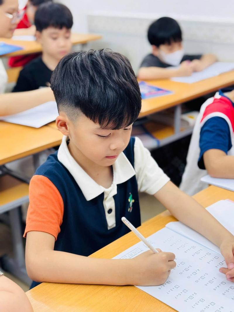 Trung tâm Luyện chữ đẹp Lạc Việt