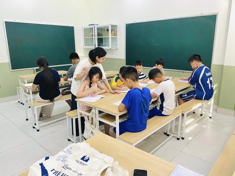 Trung tâm luyện chữ đẹp Thế Hoàng