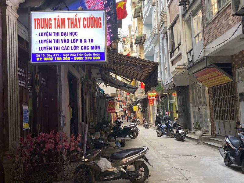 Trung tâm luyện thi thầy Cường