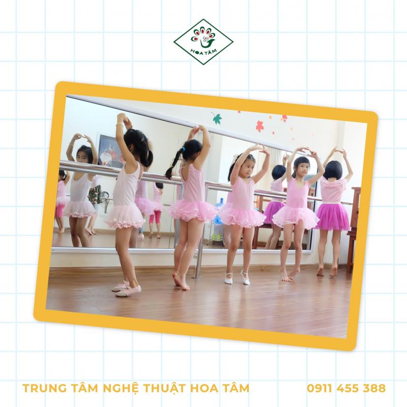 Trung tâm nghệ thuật Hoa Tâm