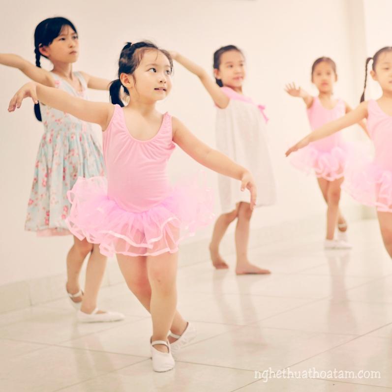 Học múa tại Trung tâm Nghệ Thuật Hoa Tâm