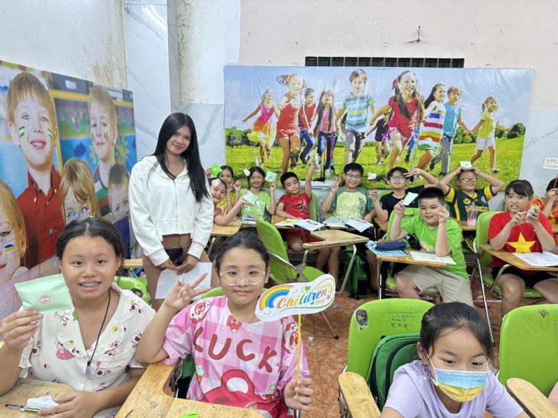 Trung tâm Ngoại Ngữ Anh - Mỹ - Âu