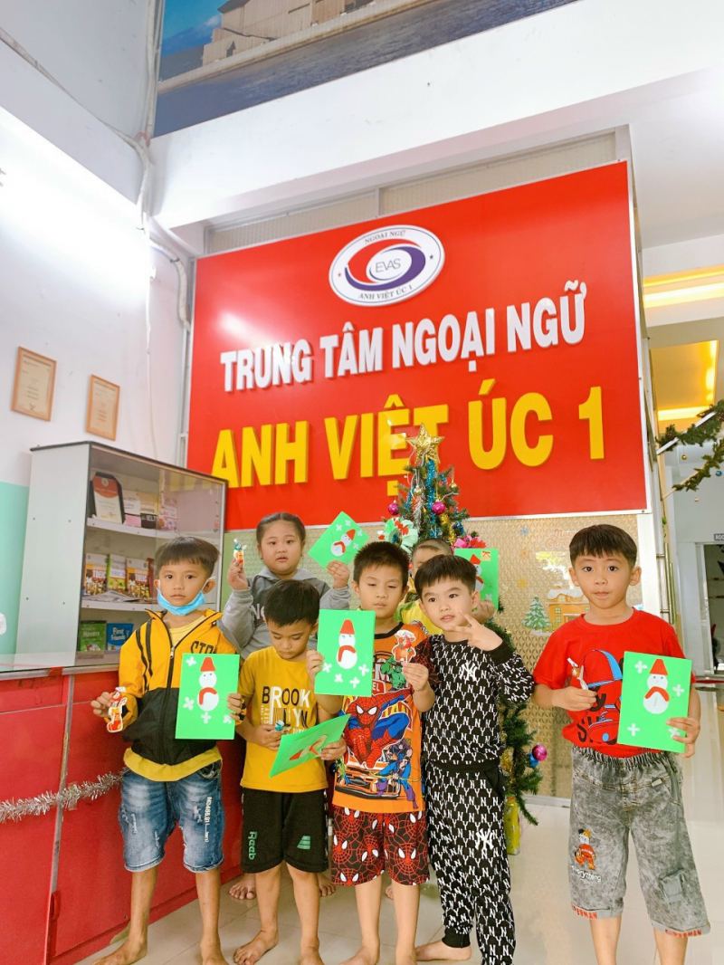 Trung tâm ngoại ngữ Anh-Việt-Úc 1