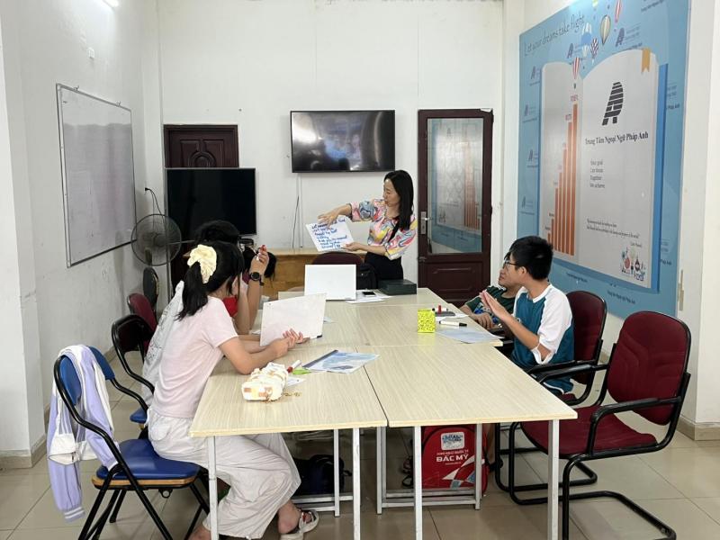 Trung tâm Ngoại ngữ Pháp Anh