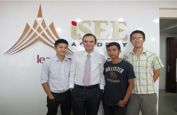 Trung tâm Ngoại ngữ và Kỹ năng ISEE Academy