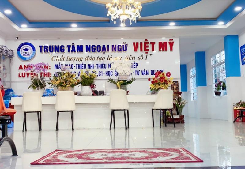 Trung Tâm Ngoại Ngữ Việt Mỹ Vĩnh Long