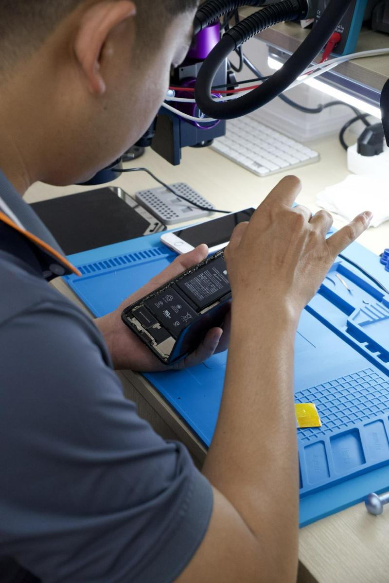 Trung tâm thay màn hình điện thoại - Easyfix.vn