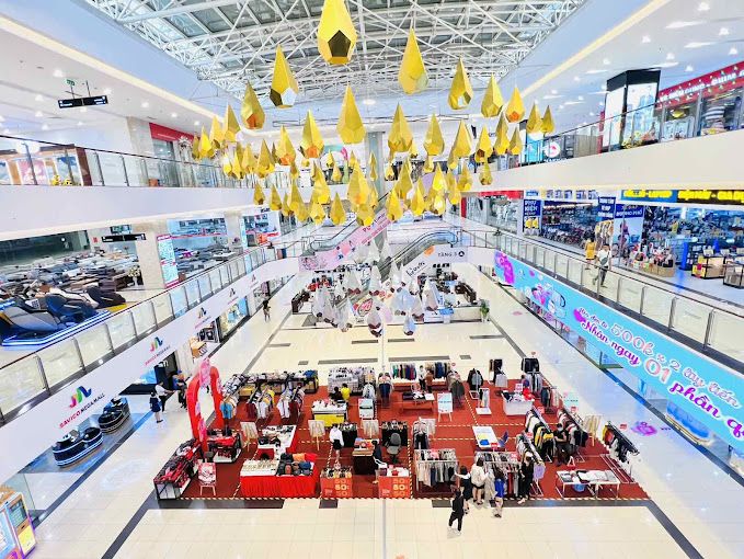 Trung tâm thương mại Savico Megamall