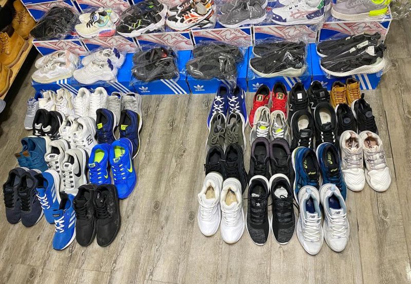 TrungSneaker.com