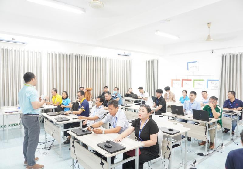 Trường Cao Đẳng Công Nghệ Thông Tin TP.HCM (ICT)