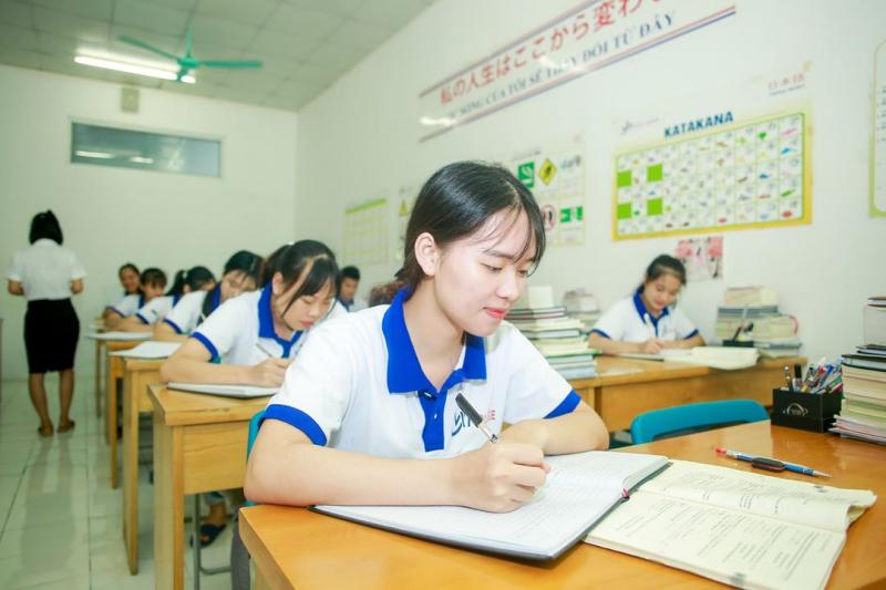 Trường Cao Đẳng Ngoại Ngữ và Công Nghệ Việt Nam