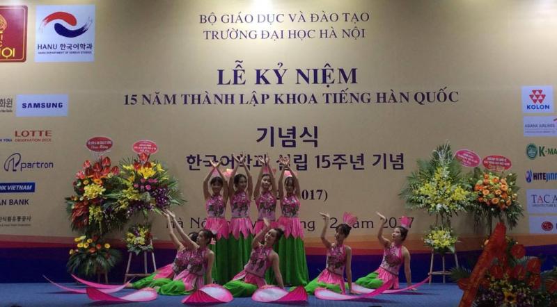 Kỷ niệm 15 năm thành lập khoa tiếng Hàn