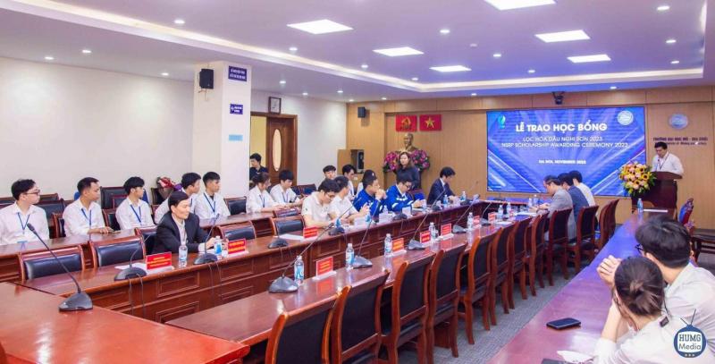 Trường Đại Học Mỏ - Địa Chất