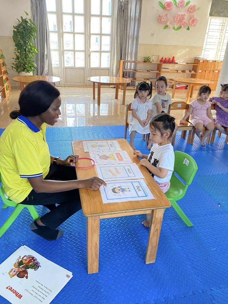 Trường mầm non Happy Smile - Montessori