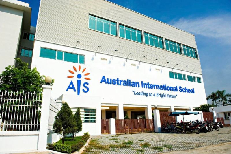 Trường Quốc tế Australia (AIS) luôn chú trọng bổ sung cơ sở vật chất nhằm phục vụ tốt hơn việc học tập và sinh hoạt của học sinh. Các cơ sở vật chất mới bao gồm xây mới khu nội trú, khu học tập dành do học sinh và thư viện.