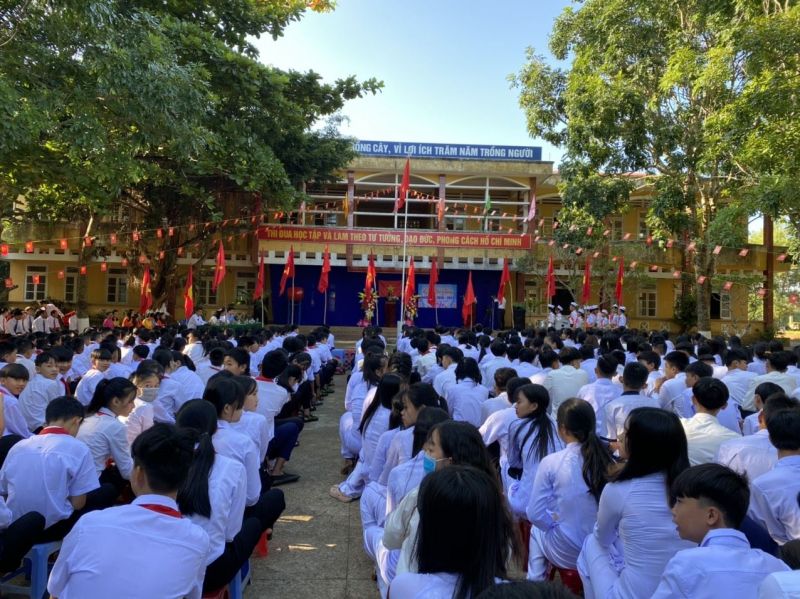 Trường THCS & THPT Nguyễn Bá Ngọc