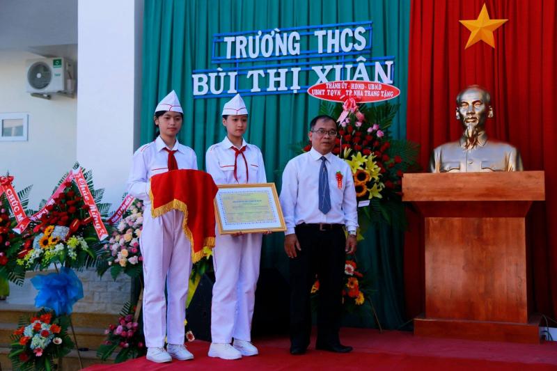 Trường THCS Bùi Thị Xuân