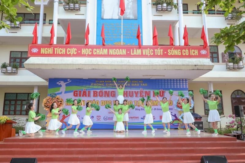 Trường THCS Hải Đình