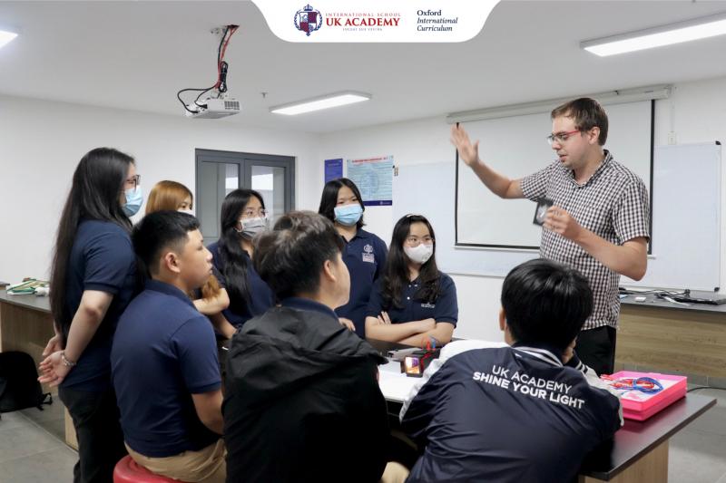 Trường THCS quốc tế Anh quốc – UK Academy