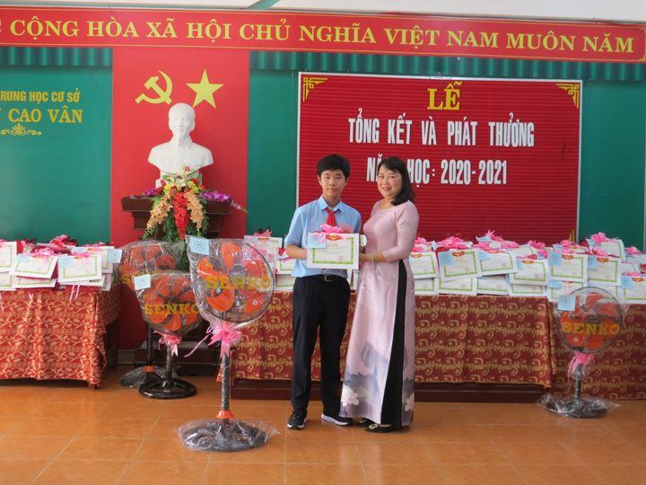 Trường THCS Trần Cao Vân