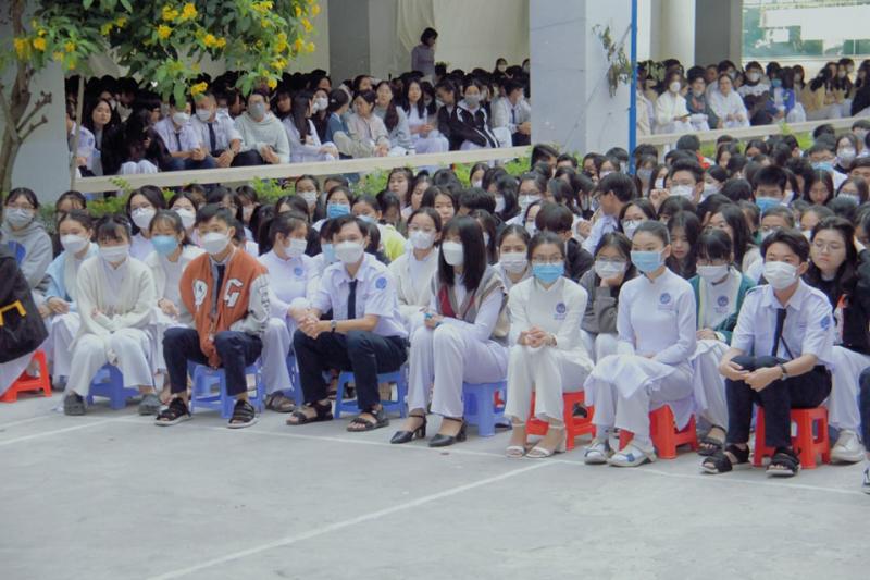 Trường THPT Long Xuyên