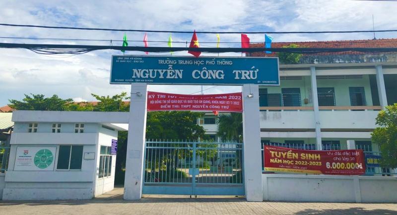 Trường THPT Nguyễn Công Trứ