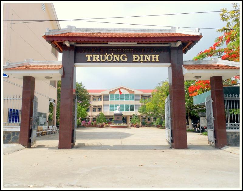 THPT Trương Định tự hào là chiếc nôi giáo dục, nơi đã tạo dựng một nền tảng kiến thức vững chắc cho bao thế hệ học sinh