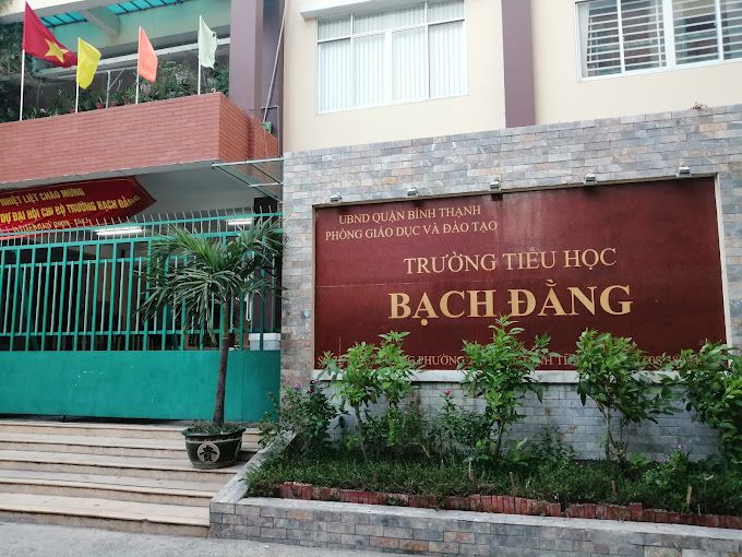 Trường Tiểu Học Bạch Đằng