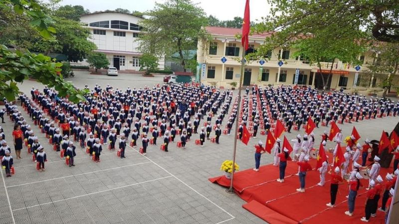 Trường tiểu học Bạch Hạc