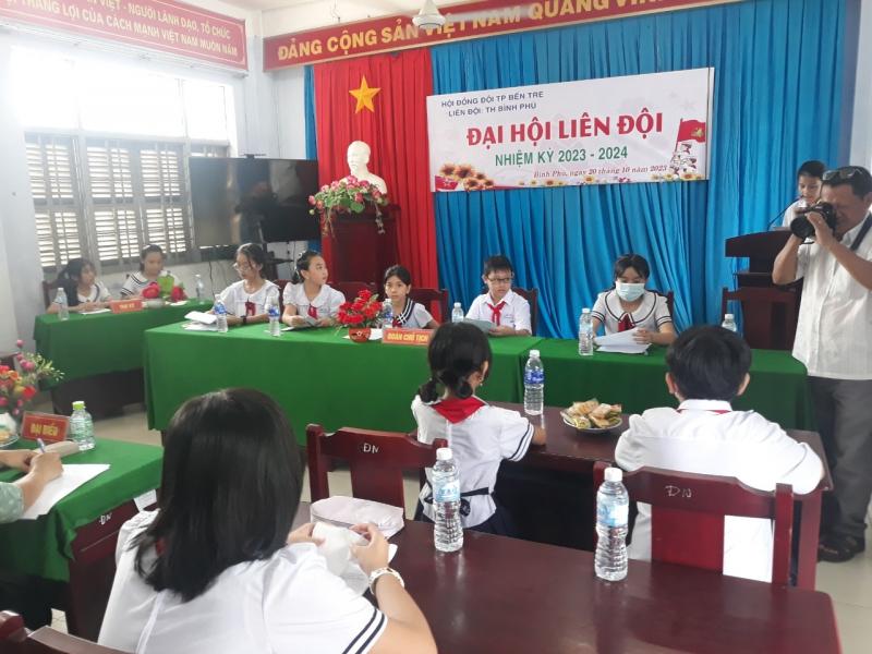 Trường tiểu học Bình Phú