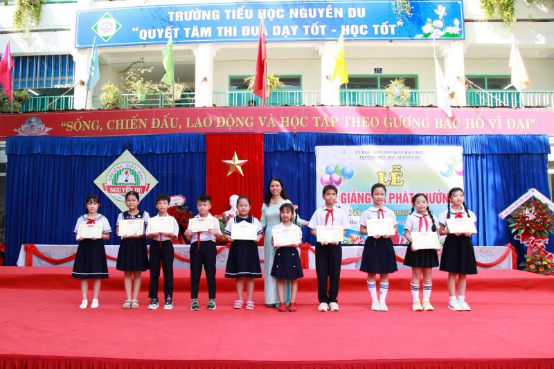 Trường tiểu học Nguyễn Du