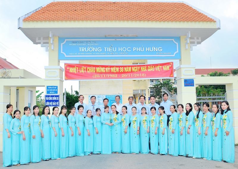 Trường Tiểu học Phú Hưng