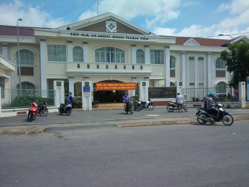 Trường Tiểu Học Phú Thứ 1